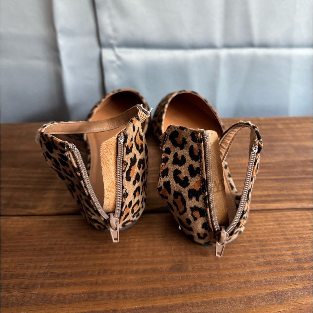 Cheetah print flats - Picture 3 of 4